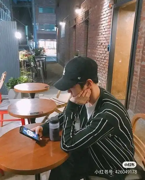 金俊勉那些特别适合拿来假装男朋友的照片