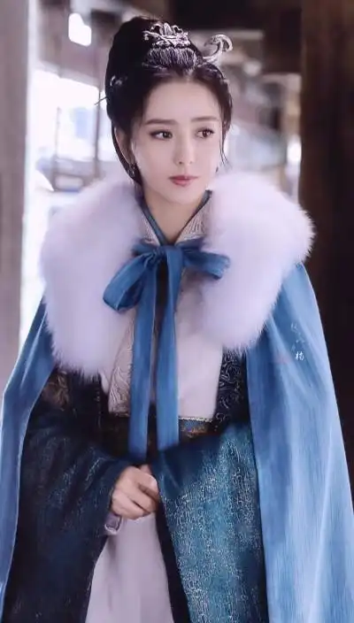 佟丽娅古装剧和舞台上的绝美瞬间快快收藏起来