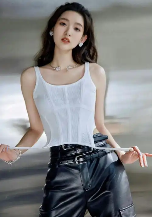 时尚穿搭完美比例优雅曲线美最想拥有谁的身材