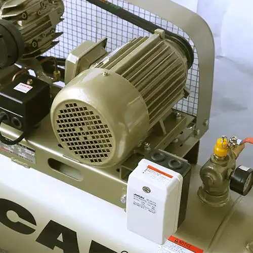 稳定可靠活塞式空压机_聚才空压机