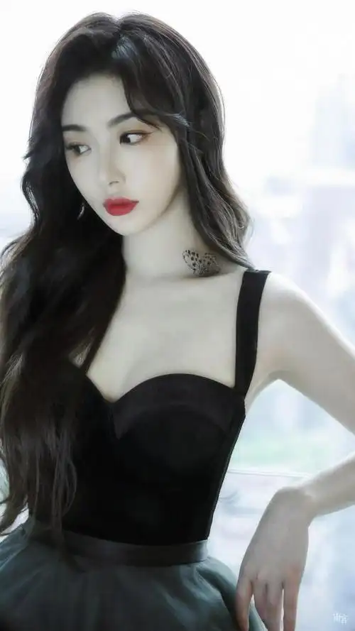 孔雪儿,一名出生于湖北省潜江市的魅力女子.