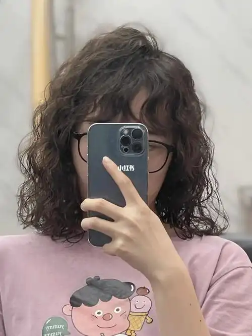 短发羊毛卷这样烫才好看