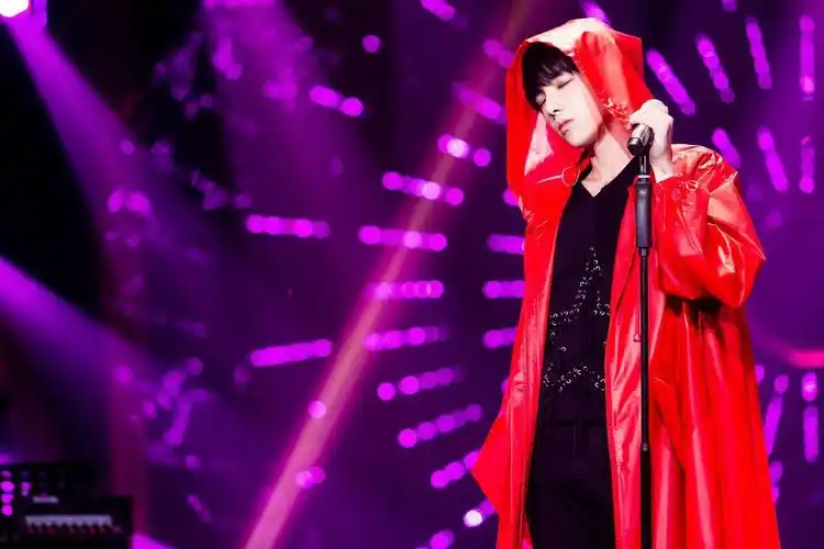 张碧晨和华晨宇的"较量",孩子4岁了,才明白她的"明智"