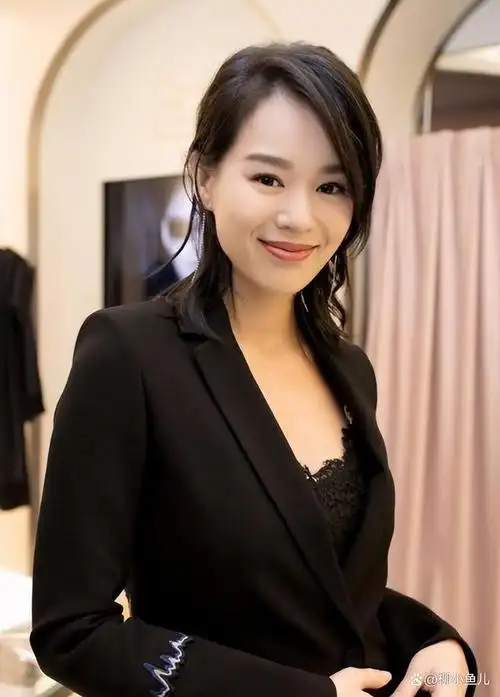 说到香港演员,我最喜欢的女演员之一就是胡杏儿.