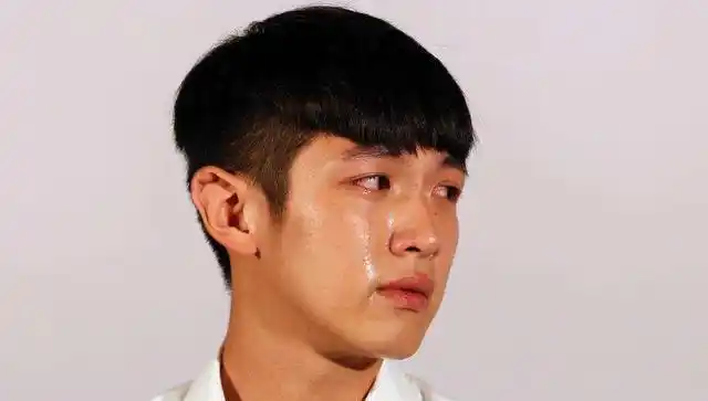 柯震东复出现场流泪林依晨力挺加油观众会不会原谅他