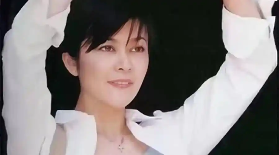 朱丽倩除了能"忍"之外,或许这些才是她抓住刘德华的主要原因