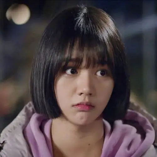 求短发美女头像