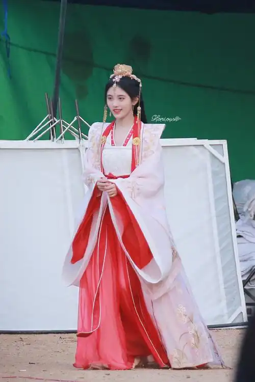 如意芳霏|鞠婧祎×傅容