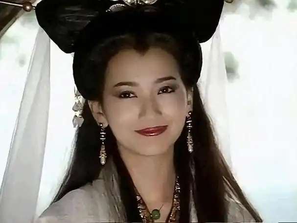 回顾赵雅芝的仨儿子:长子47岁次子44岁,小儿子37岁个个让她骄傲