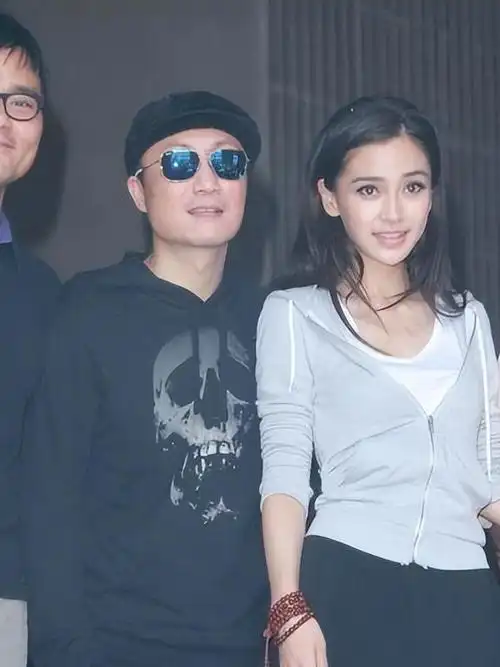 陈伟霆|郑中基|李菲儿|阿sa|第一狗仔卓伟|杨颖(十六国)_网易订阅