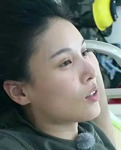 《真正男子汉》暴露了太多:张蓝心整容痕迹明显