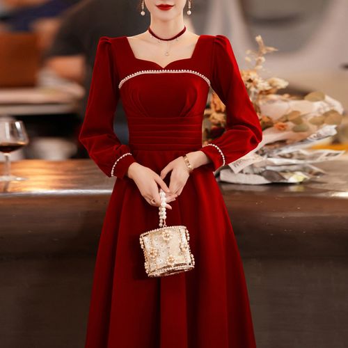 敬酒服新娘2023冬季小个子丝绒订婚连衣裙酒红色礼服平时可穿9820