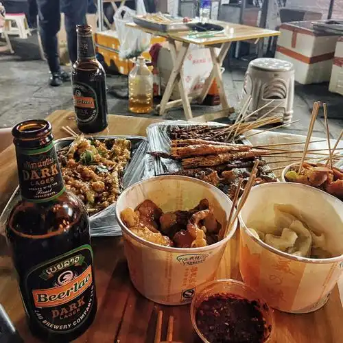 大理的夜晚不止酒吧还有夜市路边摊60