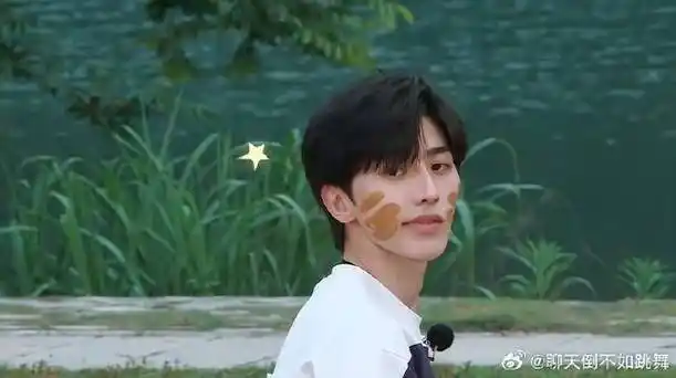 蔡徐坤|奔跑吧_新浪新闻