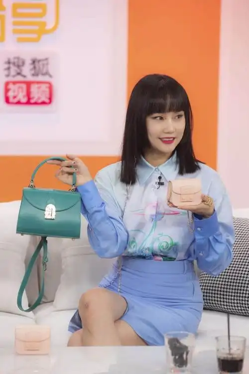 《搜狐姐姐好物分享再添新热度 黄龄与boss张朝阳惊喜合作》