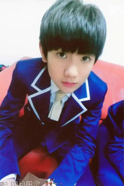 2014年四月限定生写宝宝从小就是让人羡慕的发量@tfboys-王源#王源