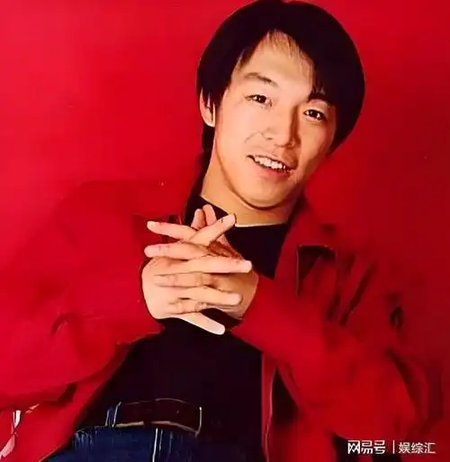 演员黄渤红了不忘发妻却含泪把痴呆的父亲送去养老院