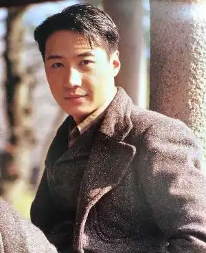 老照片:年轻时候的黎明