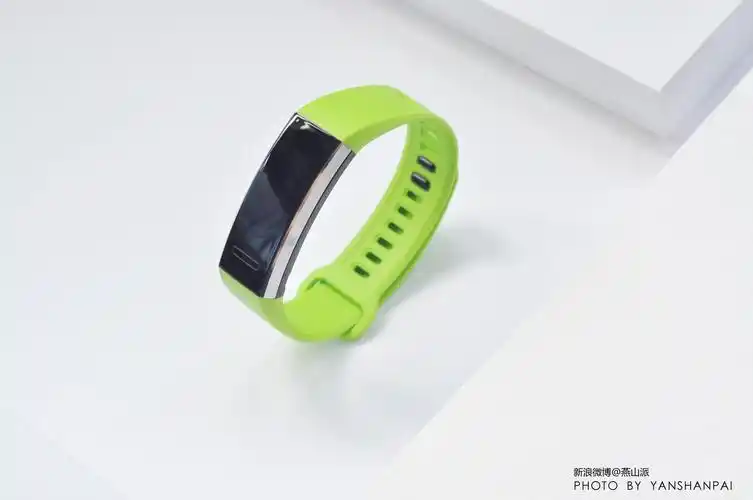 外观亮眼性能卓越华为运动手环gps版深度体验