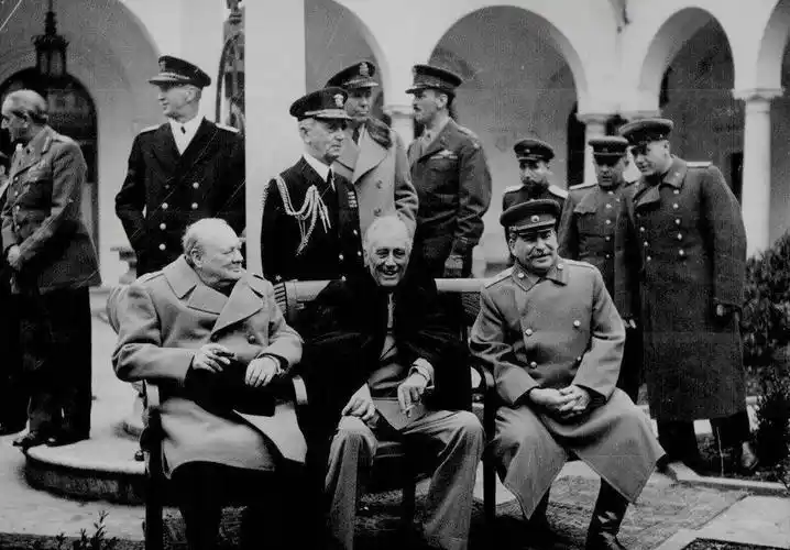 这个曾被国人当垃圾的东西二战中却是重要物资英美苏三国争抢