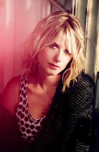 /p> p>1998年,梅拉尼·罗兰在电影《 a target="_blank" href="/item