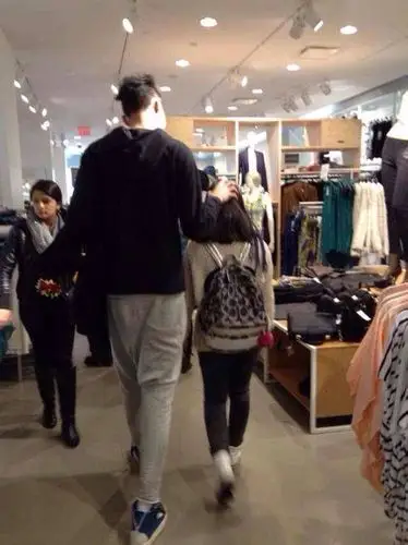 185的男生适合找155的女朋友吗,妈妈怒了._腾讯新闻