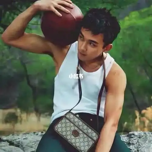 闲置:吴磊同款相机包