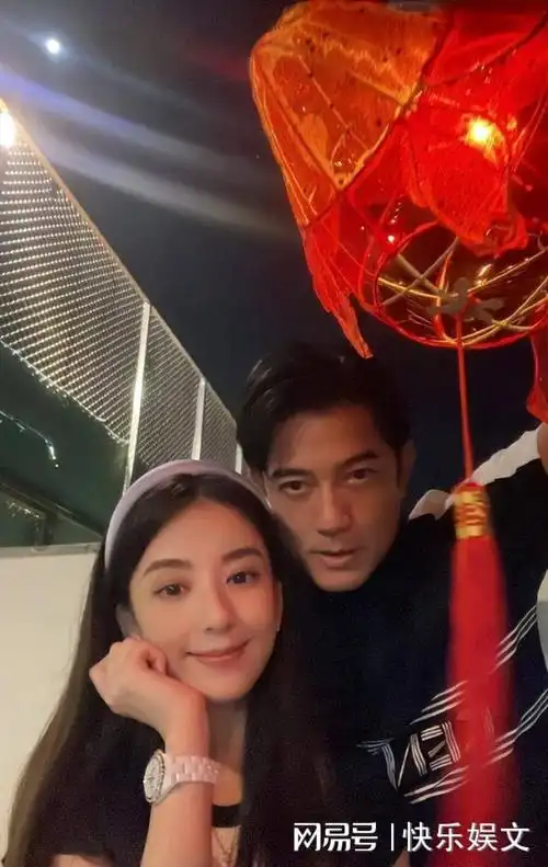 郭富城与妻女庆祝58岁生日方媛美艳动人两个女儿化身小棉袄