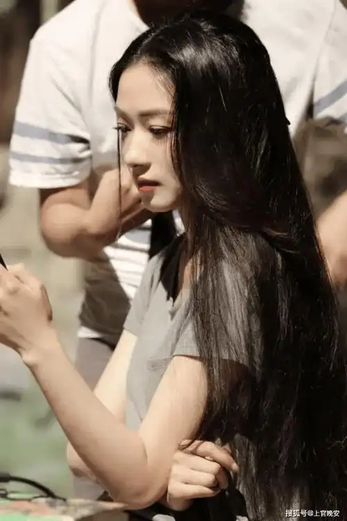 大女主,人淡如菊,纯情人设的明星,翻车翻到沟里了_靳东_孙怡_江一燕