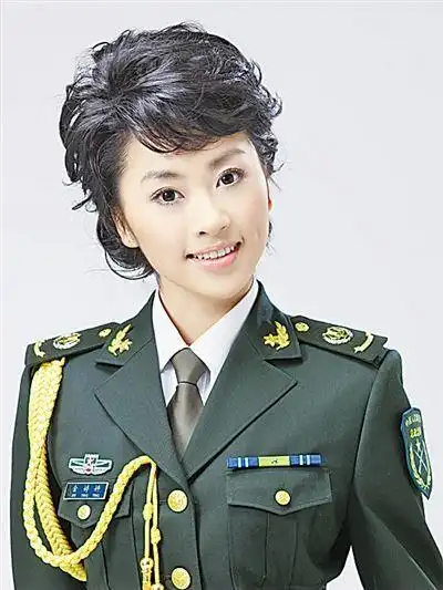 金婷婷亭亭玉立踏歌行