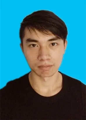 哪位大神帮我把这几个照片p成蓝底一寸的,再美容一下,谢谢谢谢了