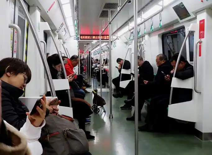 首坐地铁随拍
