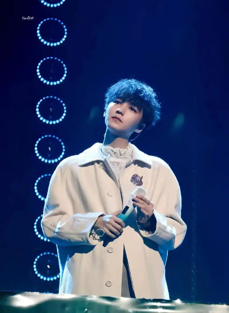 祝你成为自己的太阳无需借谁的光.#王俊凯#《摩天轮的思念》