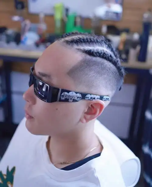 仔90这款发顶做的地垄沟编发90侧面做的中渐变|mid fade#男士理发