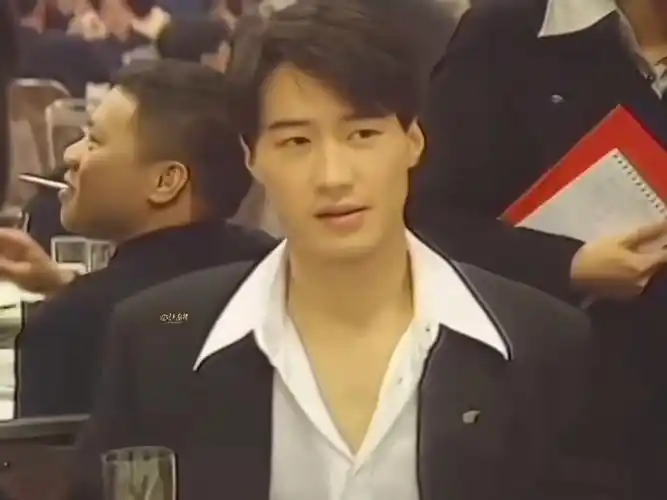 全班最差郭富城,自我一般黎明,我终于知道几十年前的娱乐圈到底有多难