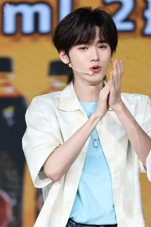 宋亚轩康师傅冰红茶品牌代言人##不分大小 玩个痛快##不管几岁快乐