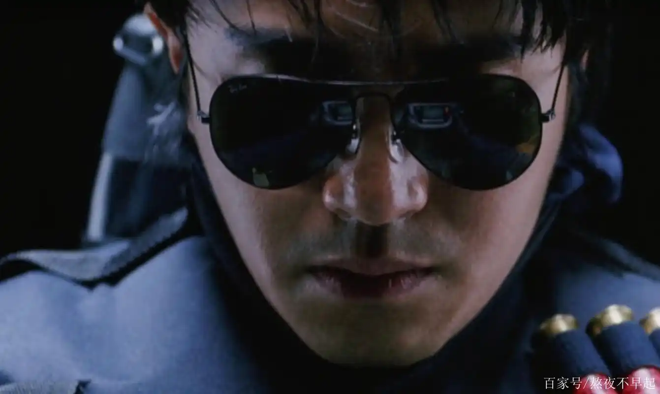 电影《逃学威龙2》星爷帅照