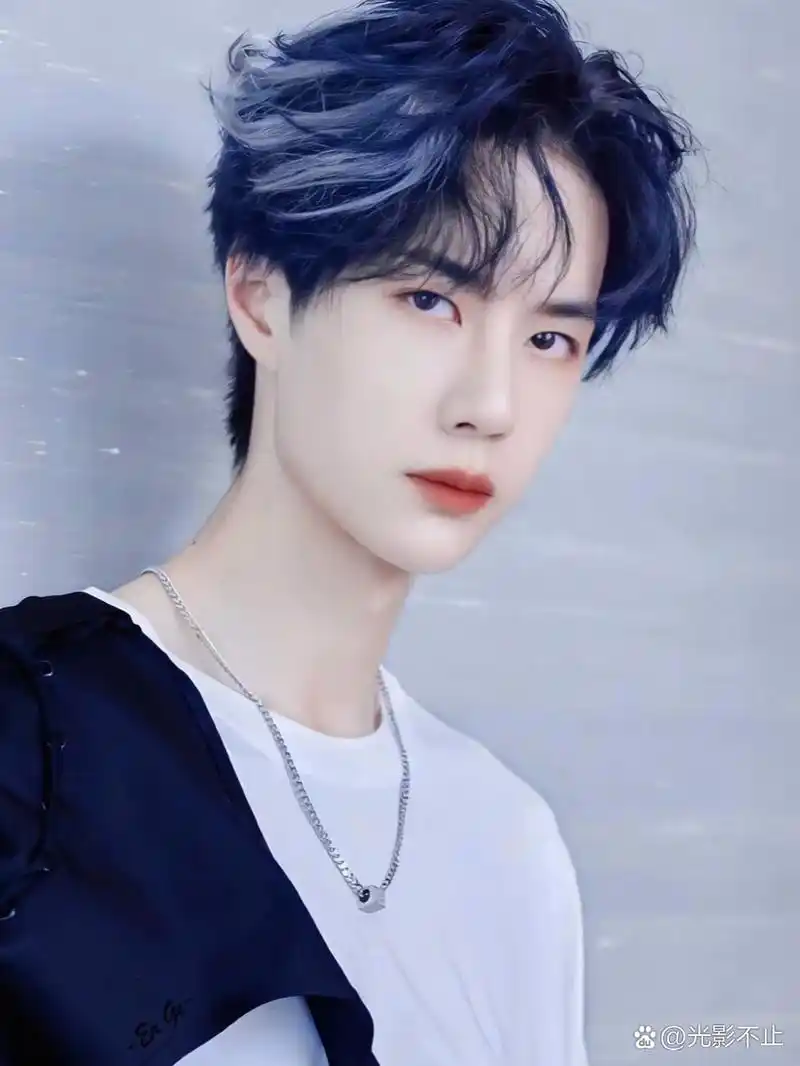 王一博是许多人心中的帅哥但在影视剧当中他和肖战的对手器,让很多人