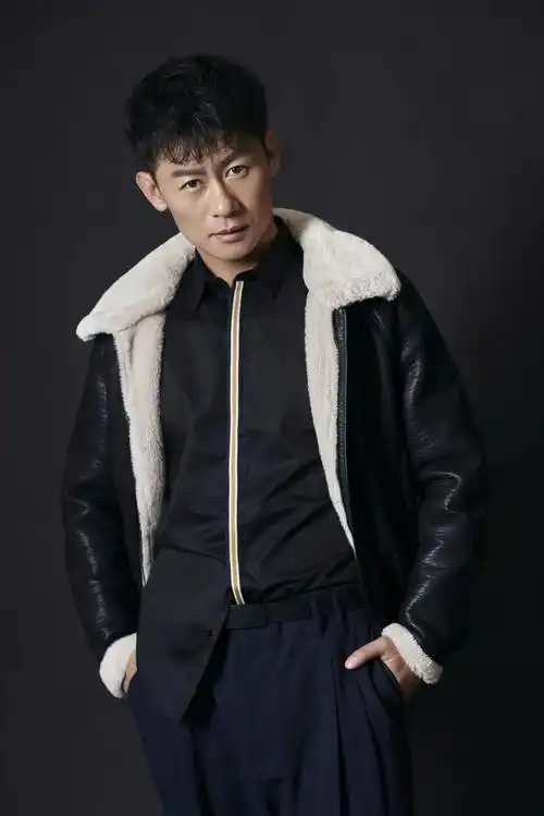 李健:去年拍了电视剧《一路向前》,描写中国第一条