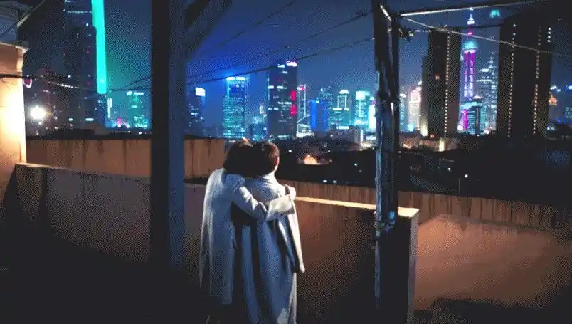 紧紧相拥gif亲吻gif拥抱gif浪漫gif