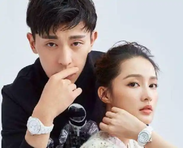 邓伦李沁恋爱, 应采儿预言成真, 小山竹是媒人