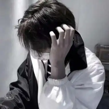 男生失落低头的头像合集,精美头像-可爱美图