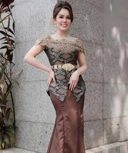 九零后的马来西亚九位女明星,她们个个自带"花香",你认识哪位_senrose