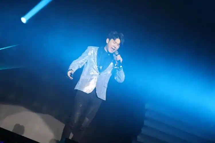 420龙采科技集团总冠名《我的好兄弟》高进2019巡回作品演唱会大连