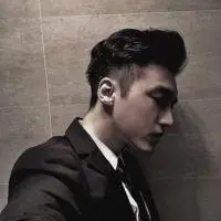 酷酷哒有型帅哥,男生头像图片-回车桌面