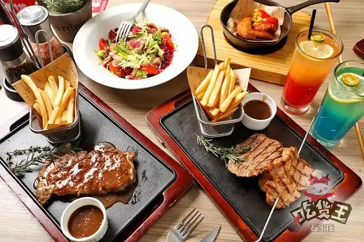 中山路又挤疯了牛排吃到爽这家超豪华浪漫双人西餐只要99元