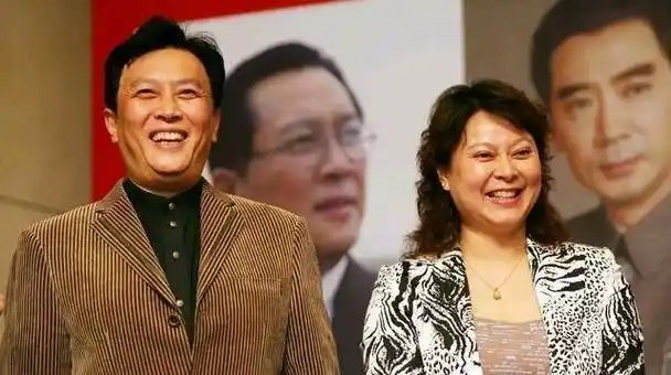 孙涛在家中自缢而亡_唐国强_女儿_父母