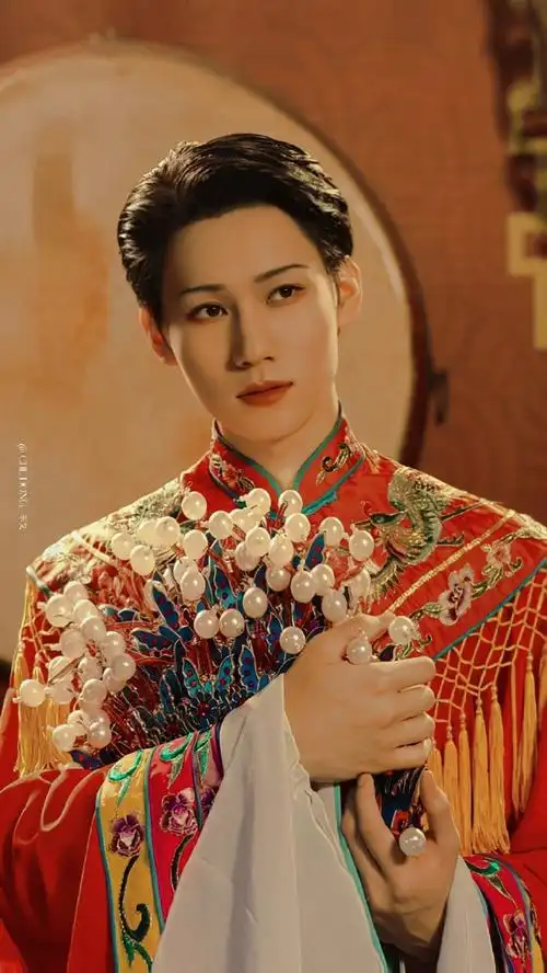 张真源重庆湖广会馆拍摄古风写真#张真源在家乡重庆湖广会馆拍摄古风