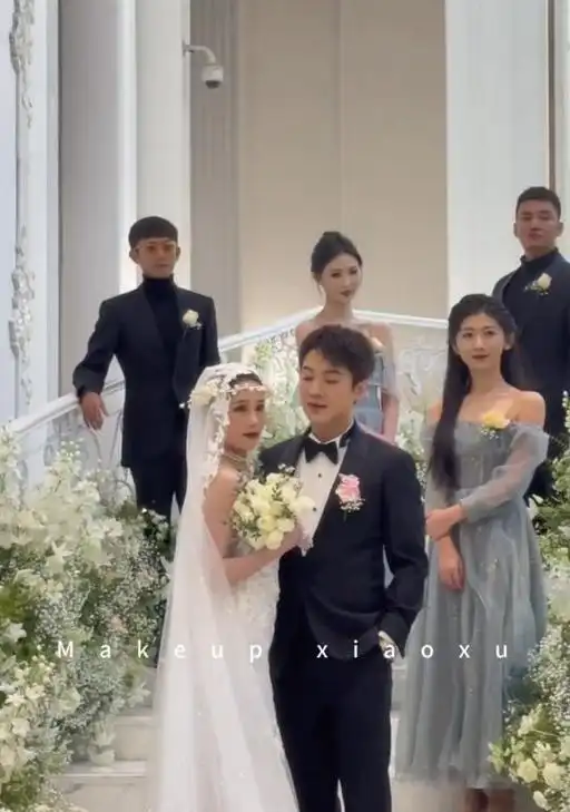 张一山惊喜伴郎杨紫大婚!奢华浪漫婚礼揭秘!