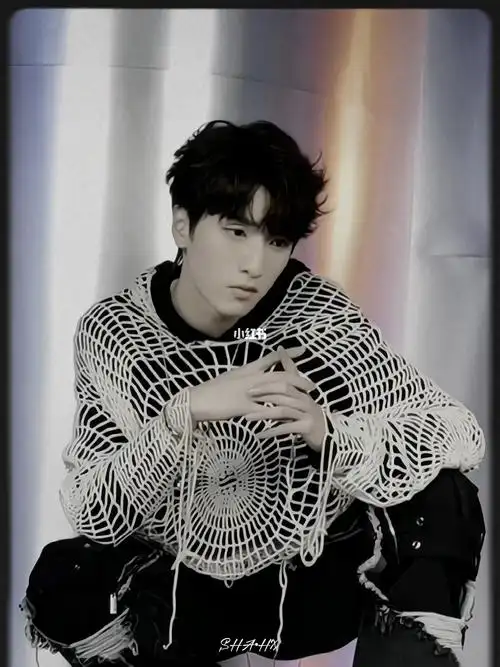 时代少年团严浩翔  #北京电影学院  #纪梵希  #视频薯@小红书视频号